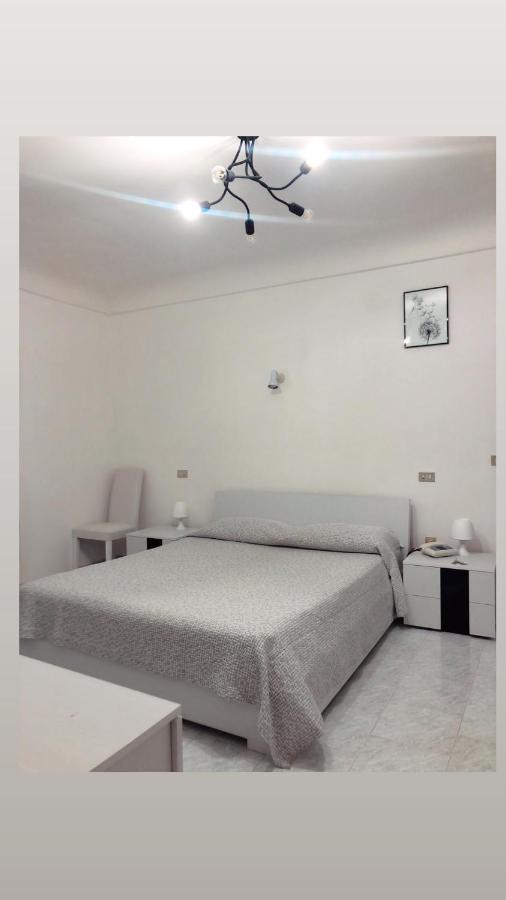 צ'יסטרנינו Hotel Falco D'Oro מראה חיצוני תמונה