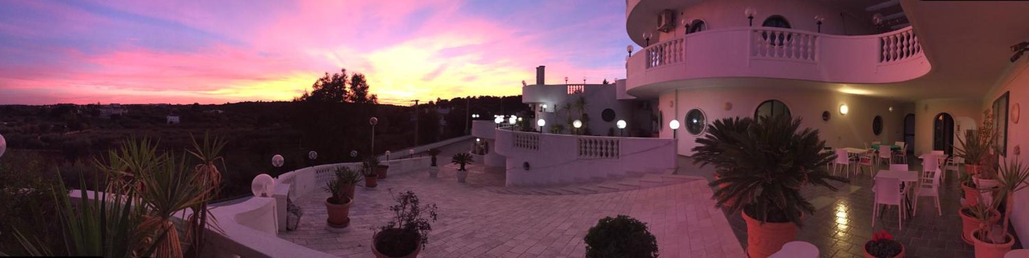 צ'יסטרנינו Hotel Falco D'Oro מראה חיצוני תמונה