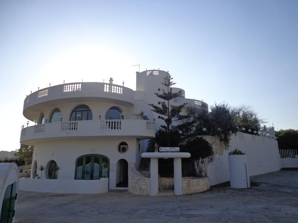צ'יסטרנינו Hotel Falco D'Oro מראה חיצוני תמונה