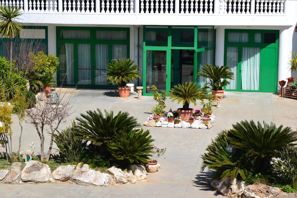 צ'יסטרנינו Hotel Falco D'Oro מראה חיצוני תמונה