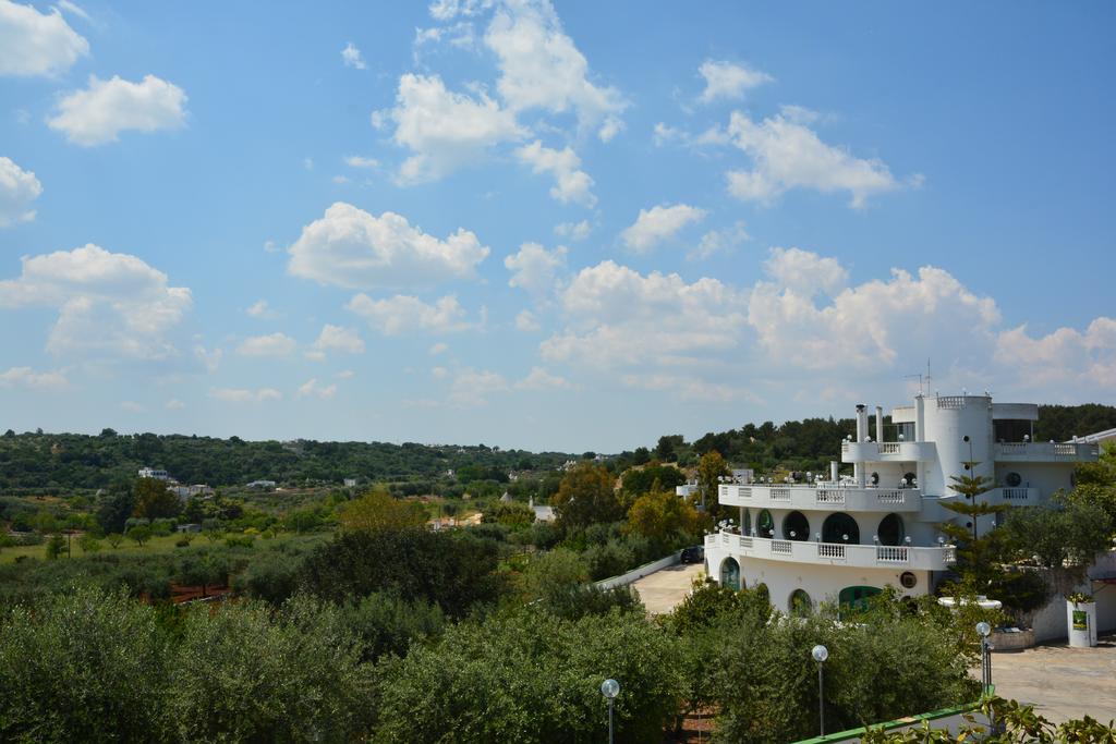 צ'יסטרנינו Hotel Falco D'Oro מראה חיצוני תמונה