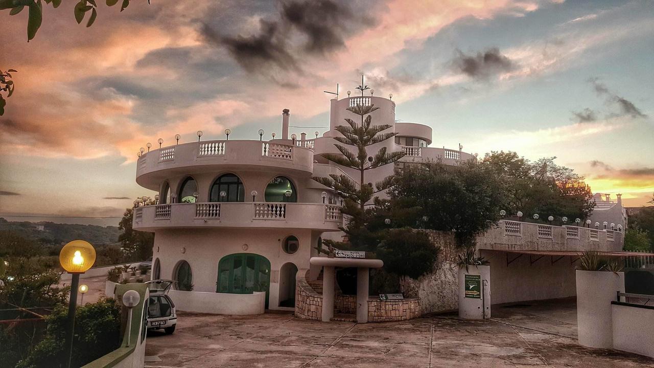 צ'יסטרנינו Hotel Falco D'Oro מראה חיצוני תמונה