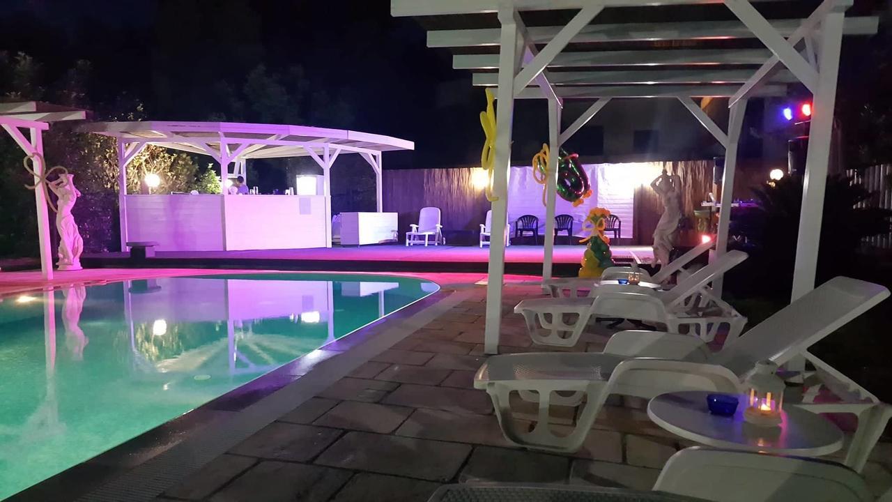 צ'יסטרנינו Hotel Falco D'Oro מראה חיצוני תמונה