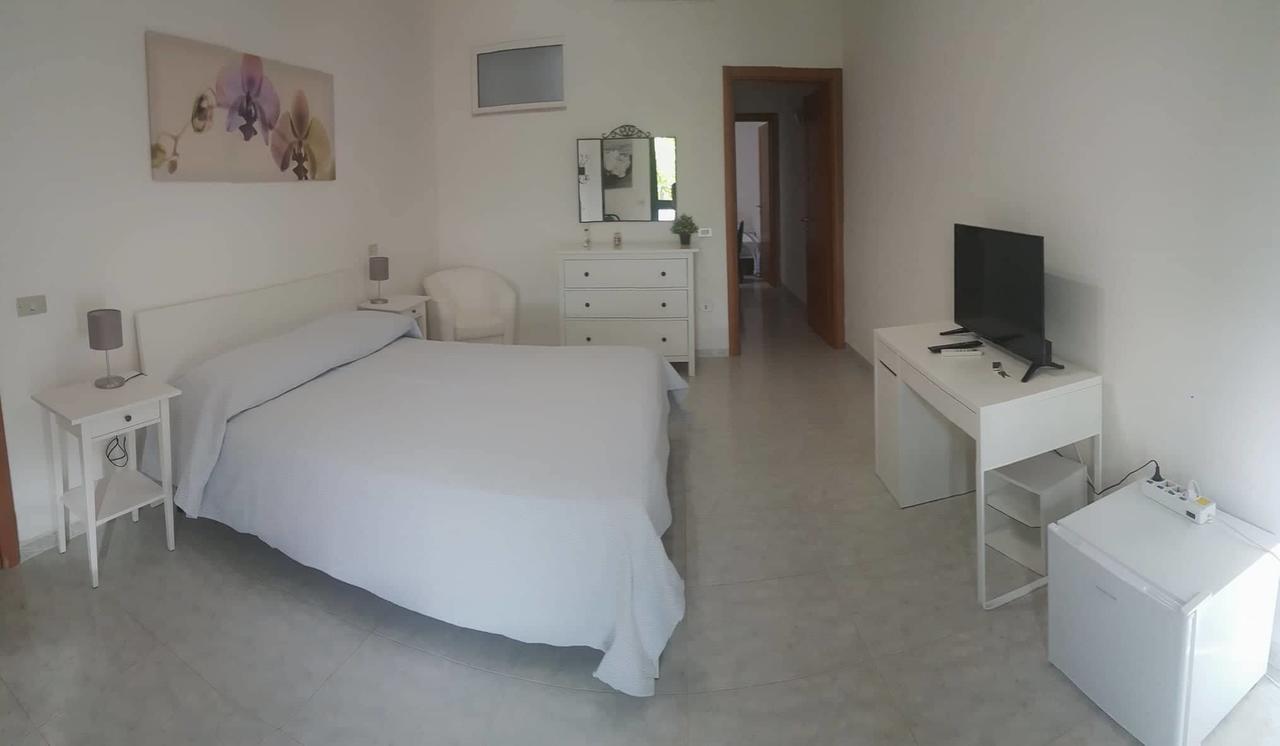 צ'יסטרנינו Hotel Falco D'Oro מראה חיצוני תמונה