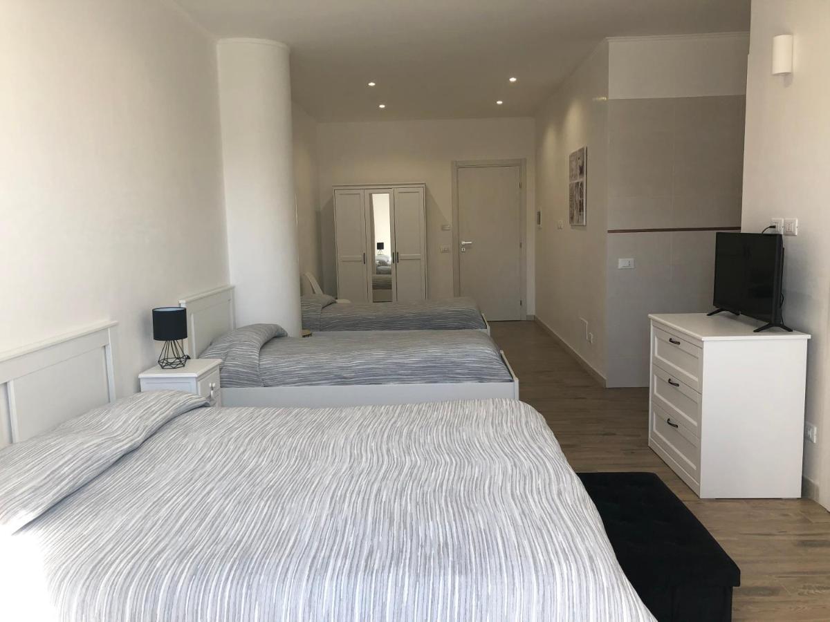צ'יסטרנינו Hotel Falco D'Oro מראה חיצוני תמונה